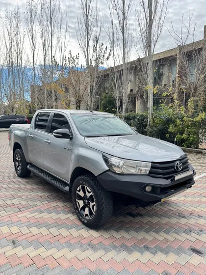 Toyota Hilux Pick-up 2.8 Cd Srv 177cv 4x4