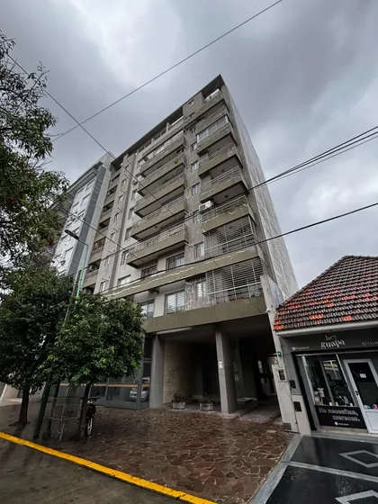 Monoambiente Adaptado A Consultorio/oficina En Alquiler! 3°c