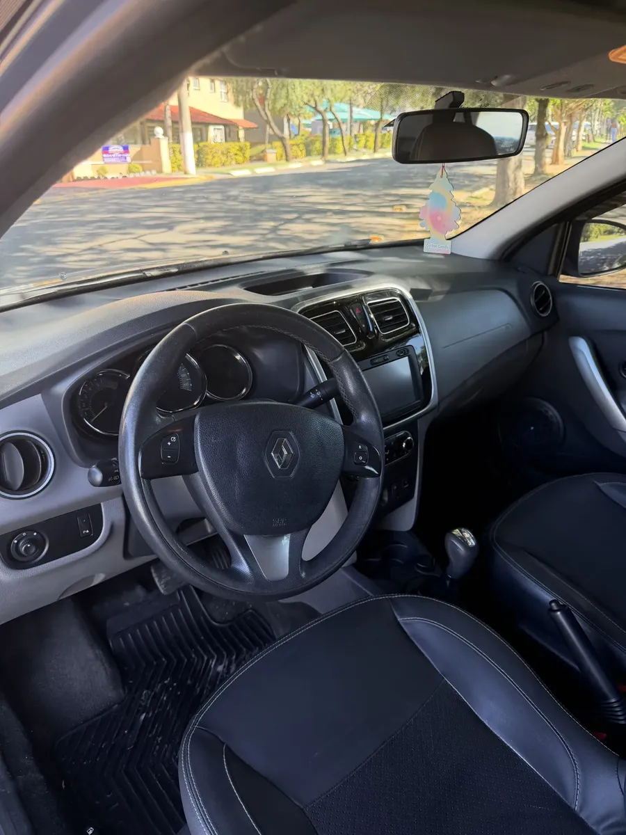 Renault Logan 2015 1.6 Dynamique Hi-power Easy-r 4p — foto 6