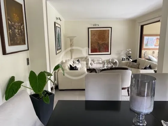 Casa En Venta De 4 Dorm. En Colina