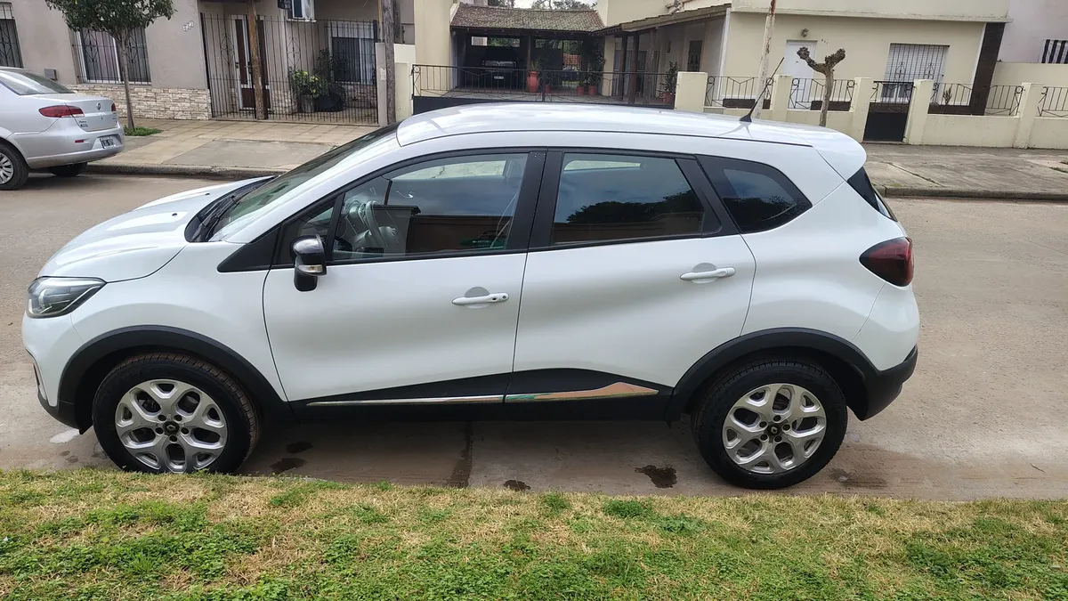Renault Captur 2.0 Zen528496930230773762