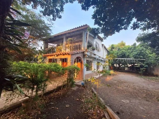 Amplia Y Acogedora Casa Tipo Granja Con 1.025 M2 De Terreno Propio,agua Por Tuberias E De 30 Mil Ltrs De Agua. Casa De 2 Pisos 