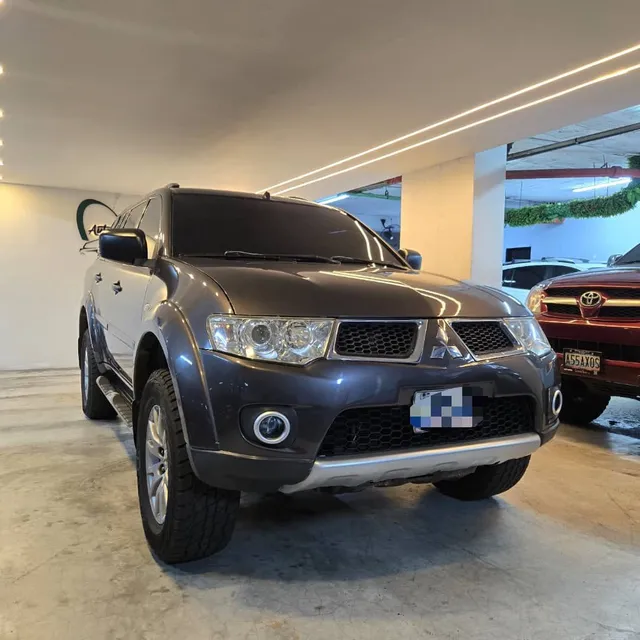 Mitsubishi Montero Sport .