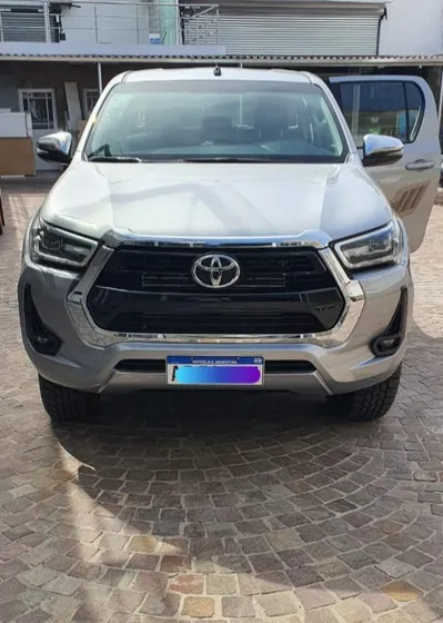Toyota Hilux Pick-up 2.8 Cd Srv 177cv 4x2
