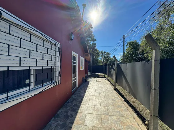 Casa En Venta / 2 Dormitorios / 180m2 / Garin Centro, Escobar Gba Zona Norte