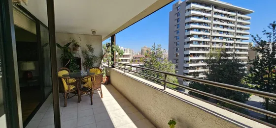 Gran Departamento De 4 Dormitorios/3 Baños En Barrio Colon.