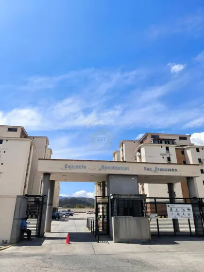 Apartamento En Venta En San Diego 93mts. Pozo, Planta Eléctrica Y Piscina. Lm
