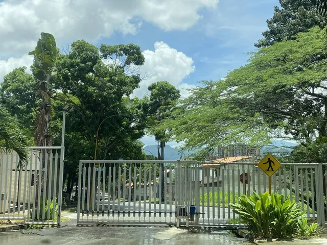 Venta De Parcela De Terreno En La Trigaleña 580 M2  Calle Cerrada. Cod 270822.