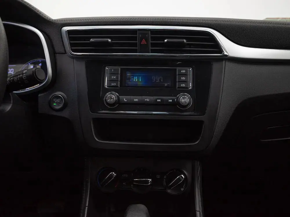 MG Zs 1.5 STD AT640063420838431212