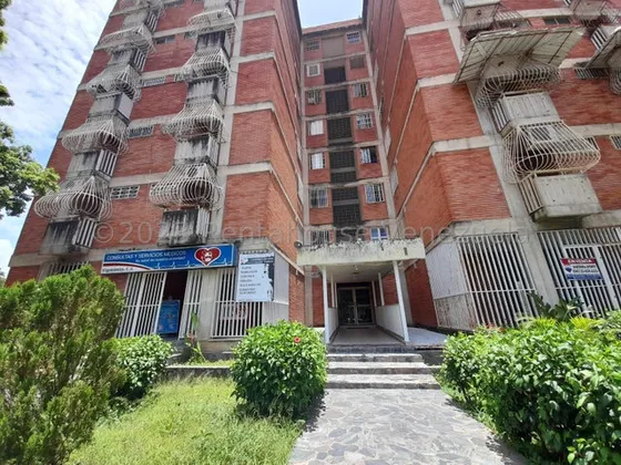 Se Vende 140mts2 Apartamento Centro De Turmero 24-4033 Mmarin