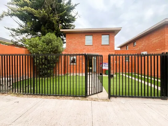 Venta De Casa En Valle Araucarias - Buin