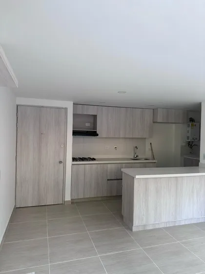 Apartamento En Arriendo, Rionegro. Ed. Pinares. Sector El Tranvía