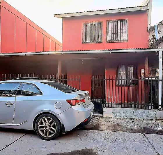 La Propiedad Cuenta Con 256m2 De Terreno Y 82 M2 Construidos