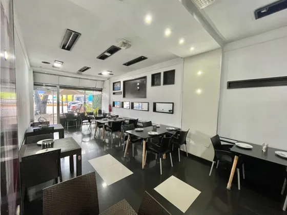 En Venta Fondo Comercio Para Negocio De Comida. Sin Amoblar. Valencia