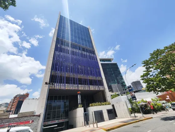 Solo Para Cliente Directo. En Venta Estacionamiento En Torre Vertical 184 Con 65 Puestos De Estacionamiento Todos Techados Y Ascensor De Carga. Mgrp