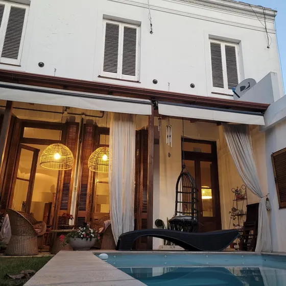 Casa En Venta - 3 Dormitorios 3 Baños - 220mts2 - Junín