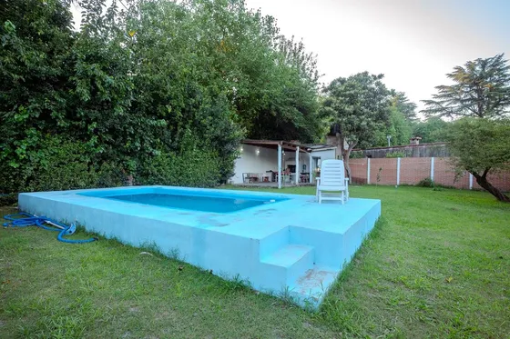 Venta Casa Quinta 4 Amb. Con Pileta, Pontevedra