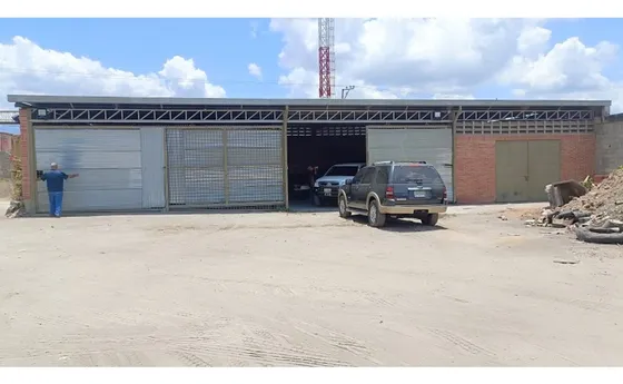 Alquilo Galpón 150m2 Guatire 0005