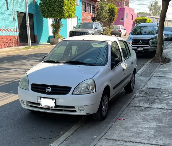 Nissan Platina 1.6 Custom Ac Mt