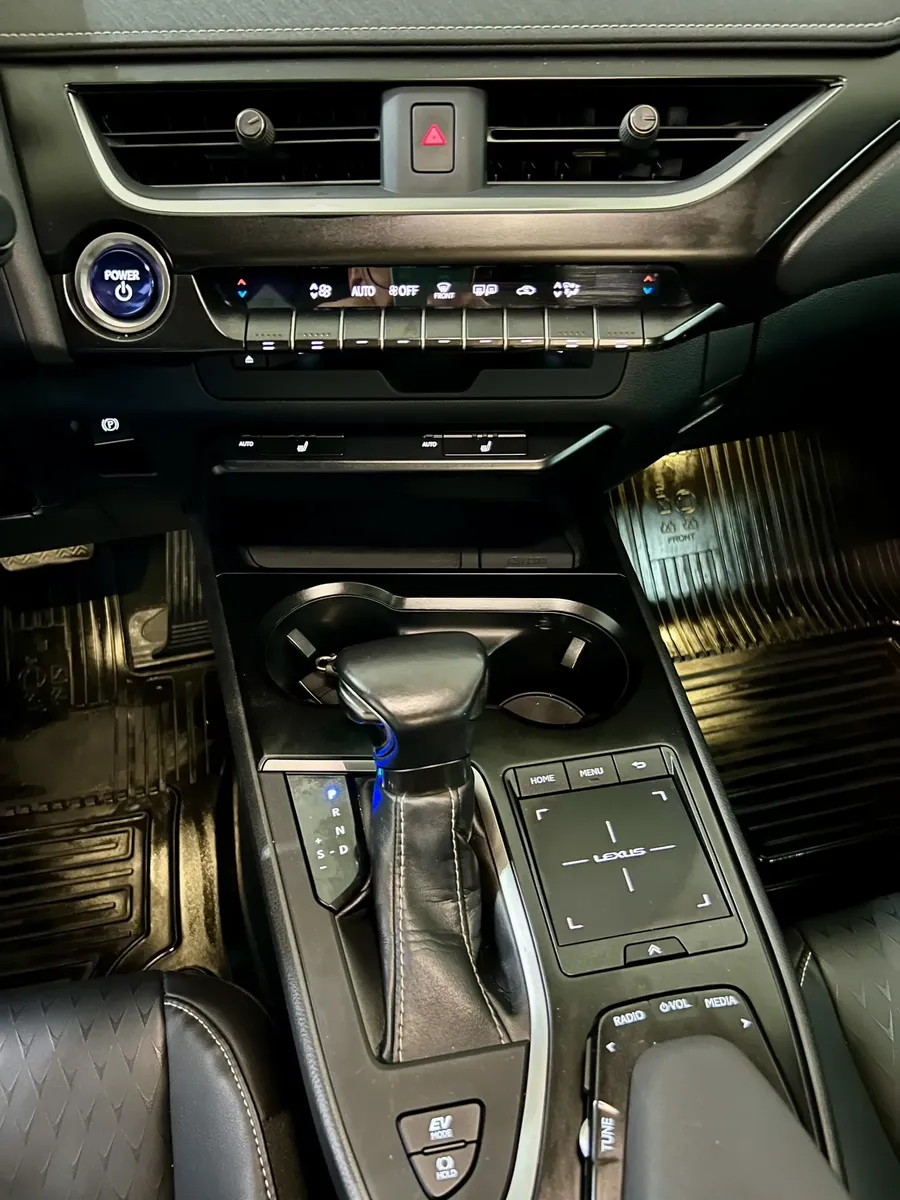 Lexus Ux 250h Dynamic5549610161628979212