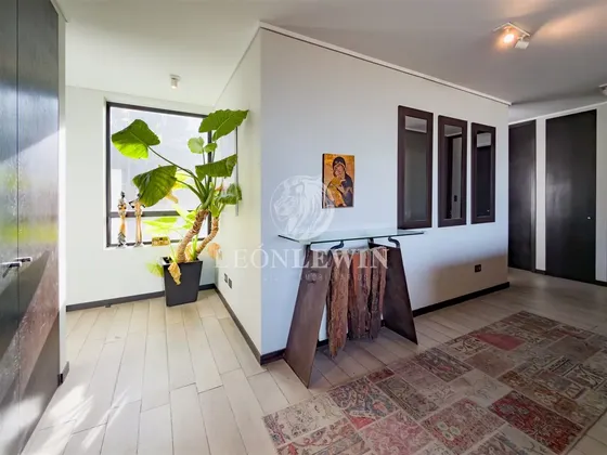 Departamento En Venta En Vitacura 2d 2b Y 2 Estacionamientos