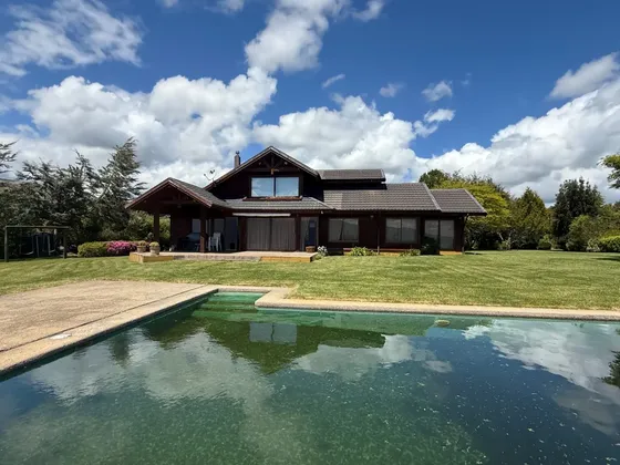 Venta Casa Sector Los Riscos Con Gran Vista Al Lago