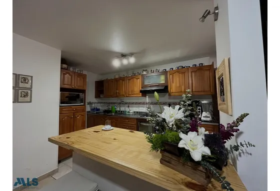 Lindo Apartamento 3 Alcobas En Envigado(mls#246458)
