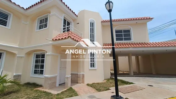 Townhouse Casa Venta Costa Dorada Lago Mar Beach Api 9090