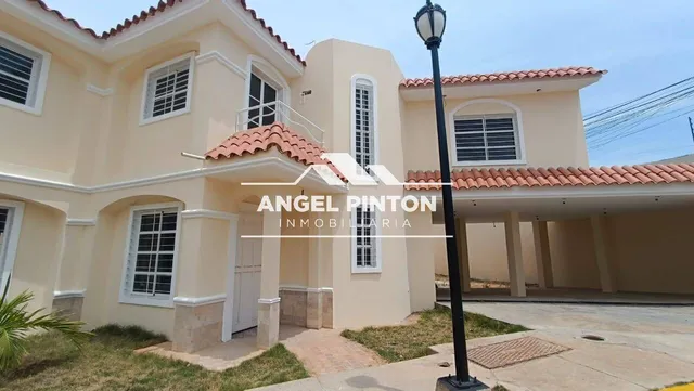 Townhouse Casa Venta Costa Dorada Lago Mar Beach Api 9090