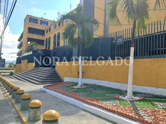 Local Comercial En Arrendamiento, C.c. El Refugio, Carr. Nacional, Guatire, Edo. Miranda