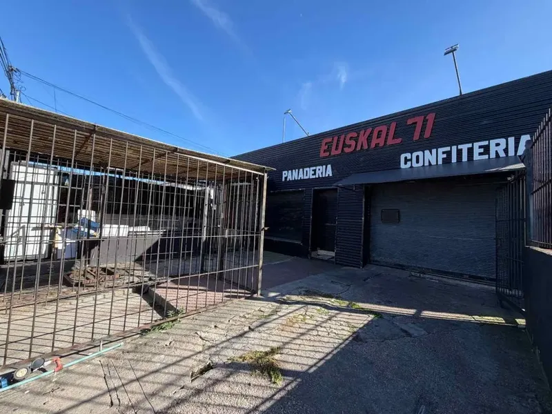 Alquilo Local Comercio Deposito Malvin Norte · Photo 1