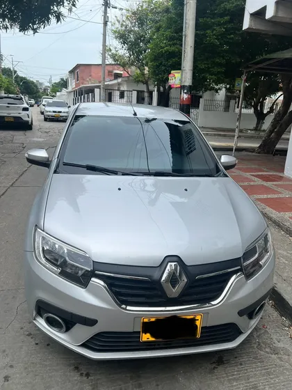 Renault Logan 1.6 Expression / Life +