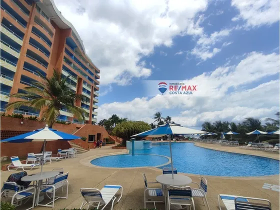 En Venta Encantador Apartamento De Playa En El Edificio Francisqui Suite