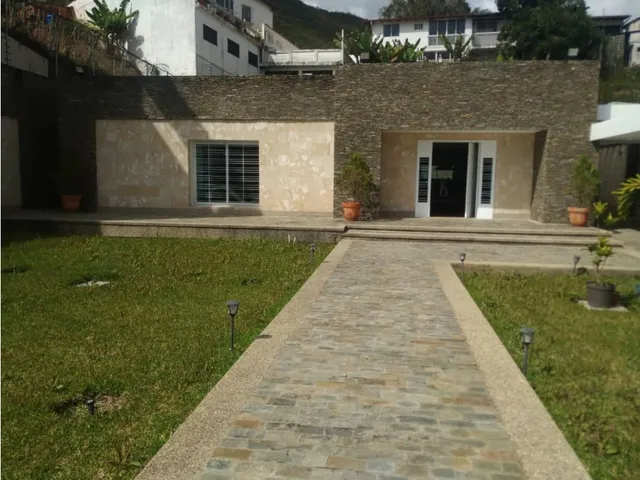 Casa Moderna En Urb La Rosaleda Norte San Antonio
