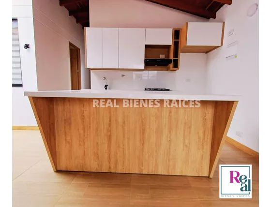 Vendo Casa Medianera De Primer Nivel En Unidad Abierta 