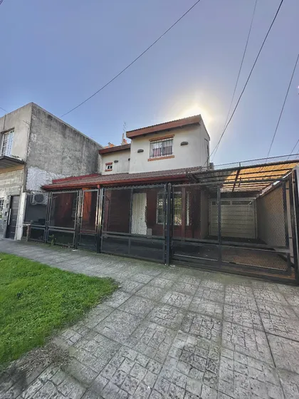 Venta Casa Chalet 4 Ambientes Castelar