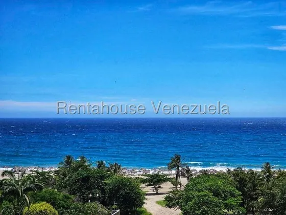 Espectacular Y Amplio Apartamento En Camuri Grande En Venta. Fabiola.  Mls #25-21885.