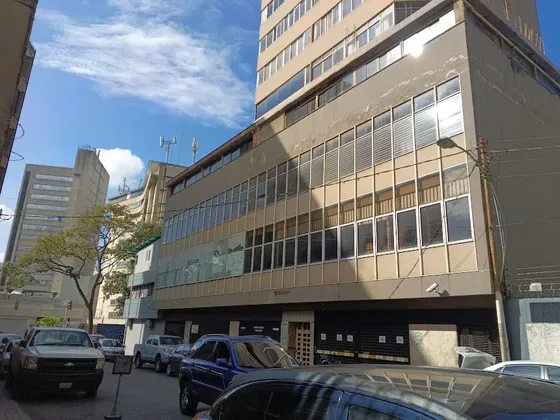 Venta Apartamento Sabana Grande Las Delicias De 158 M2, 2 Baños
