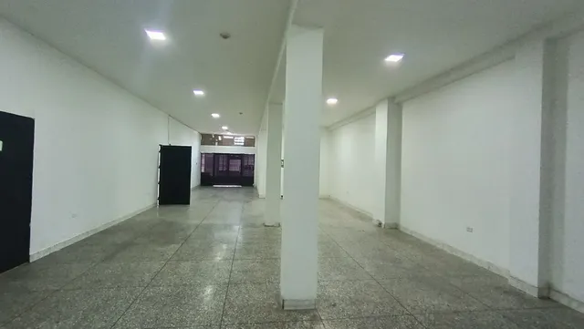 Maikelly Zabala Alquila Local En Centro De Barquisimeto, Carrera 25, 120 Metros2 Mls 25-16150 Mz