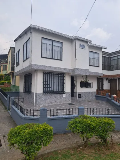 Vendo Hermosa Casa En Exclusivo Sector De Pereira Risaralda , Buenos Espacios Y Ambiente 