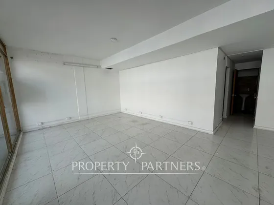 Local Comercial En Segundo Nivel En Barrio Brasil