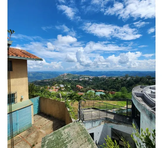 Casa La Lagunita 720 Mt2 En Venta