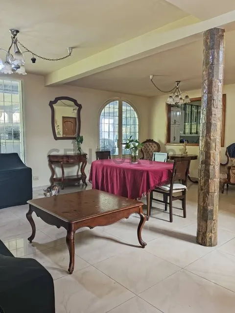 Se Alquila - Town House - Semi Amoblado