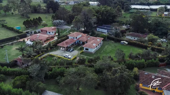 Hermosa Casa Campestre En La Ceja 