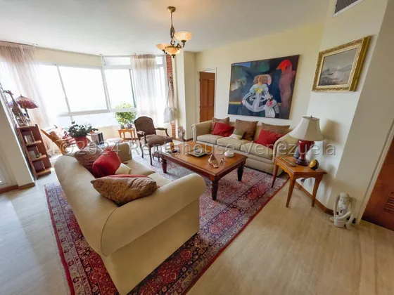 Apartamento Piso Bajo 151m², 3h, 5b, 3p, Mls #25-12501 En Venta En Macaracuay, Hermosos Acabados, Habitaciones Con Baño, Calle Cerrada, Garantiza Seguridad Y Tranquilidad / Isabel Gómez
