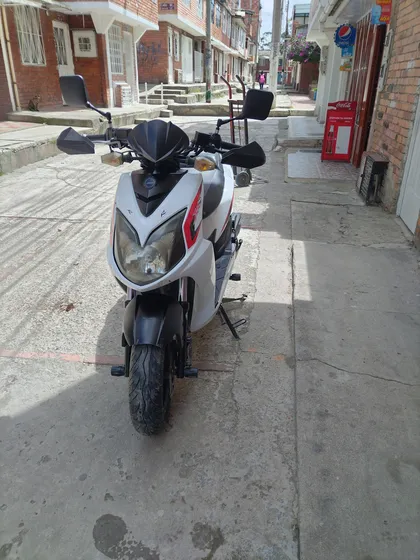 Vendo Akt Jet 5 R 150cc Modelo 2017