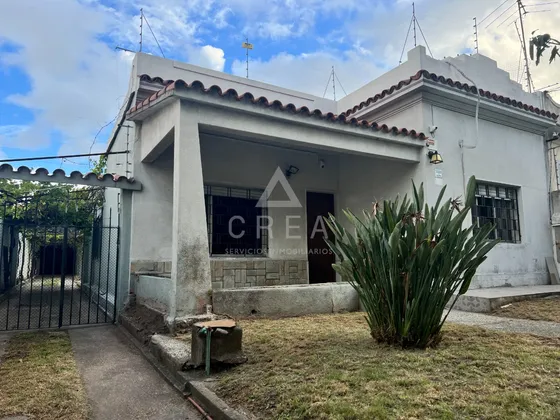 Venta O Permuta, Casa Padrón Único De Solida Construcción, Con Potencial Para Reformar