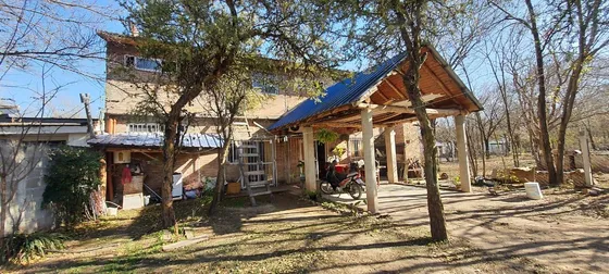 Venta Casa En Mina Clavero Con 1 Dormitorio En Barrio Residencial-k022mc - 