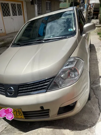 Nissan Tiida 1.8 Emotion 5 P