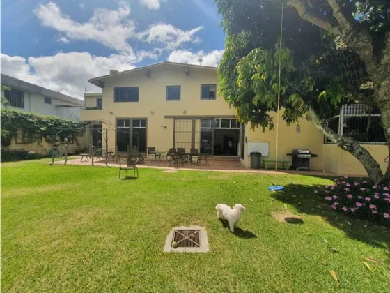 Se Vende Casa 400m2 Cumbres De Curumo 8379